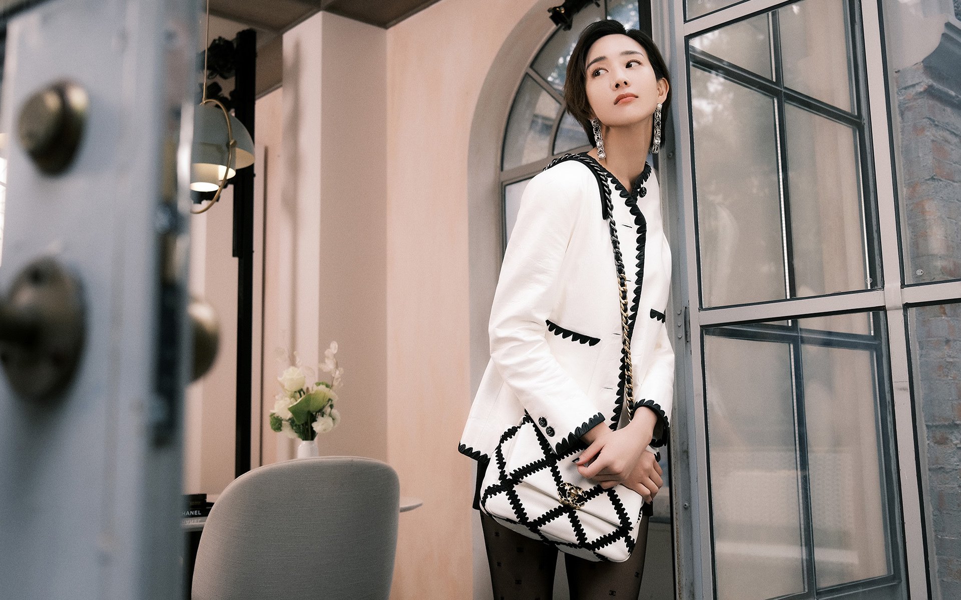 华体会登陆-五大联赛前场压迫强度对场均控球权争夺的影响，足球压迫式防守