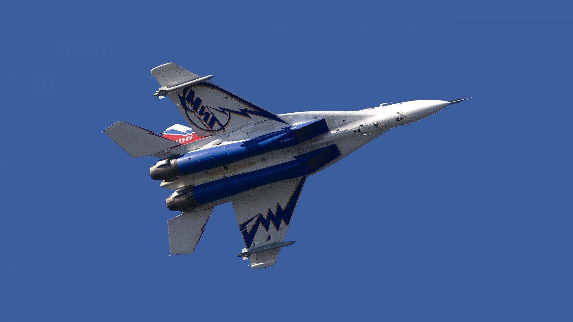 华体会app安装-浓眉中距离稳定输出湖人保持比分领先,浓眉在湖人